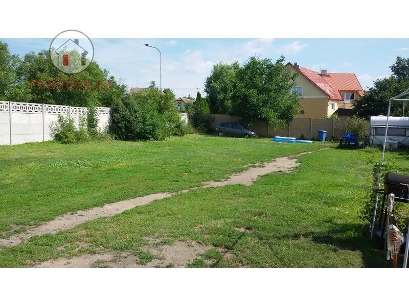 Zahrady, Chloumecká, Mělník, 623 m²