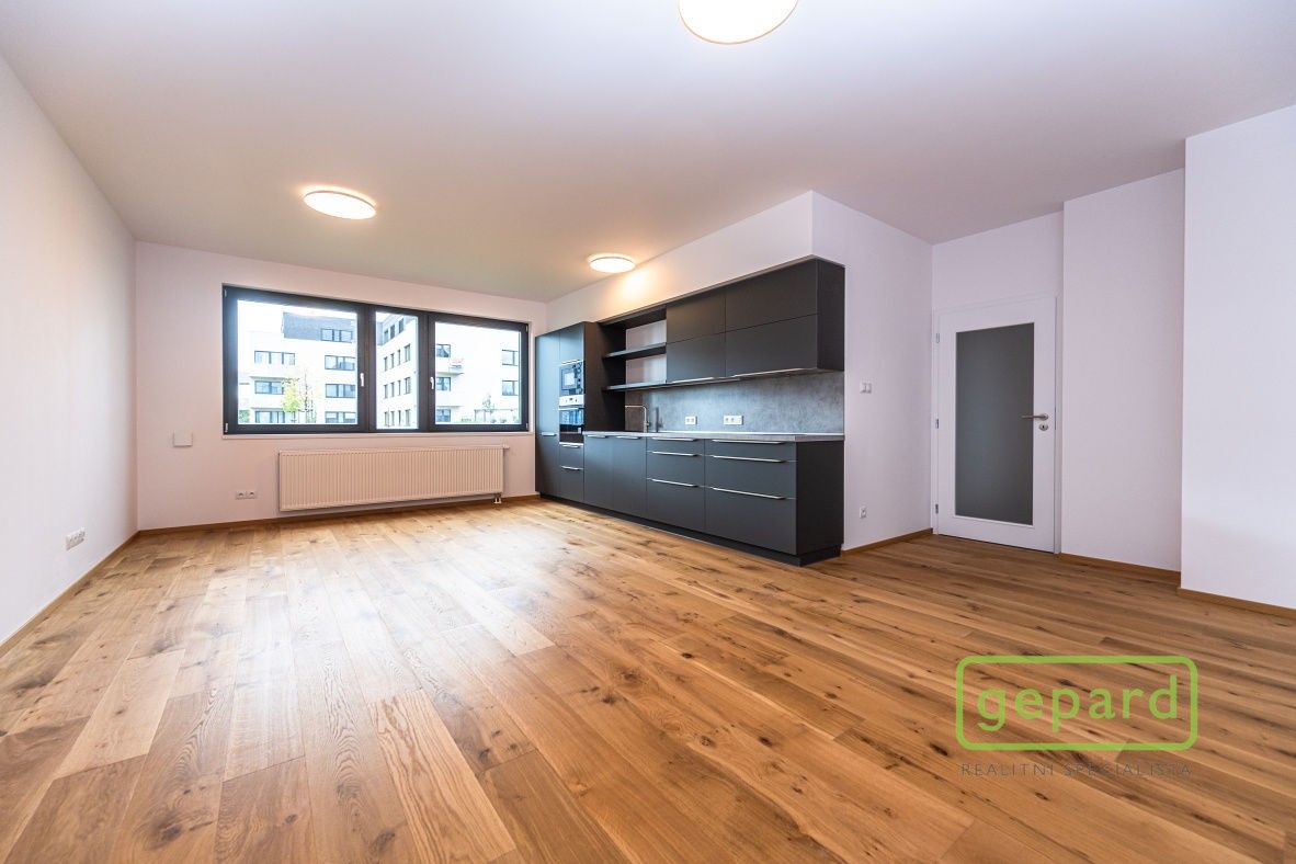 3+kk, Karla IV., Horoměřice, 82 m²