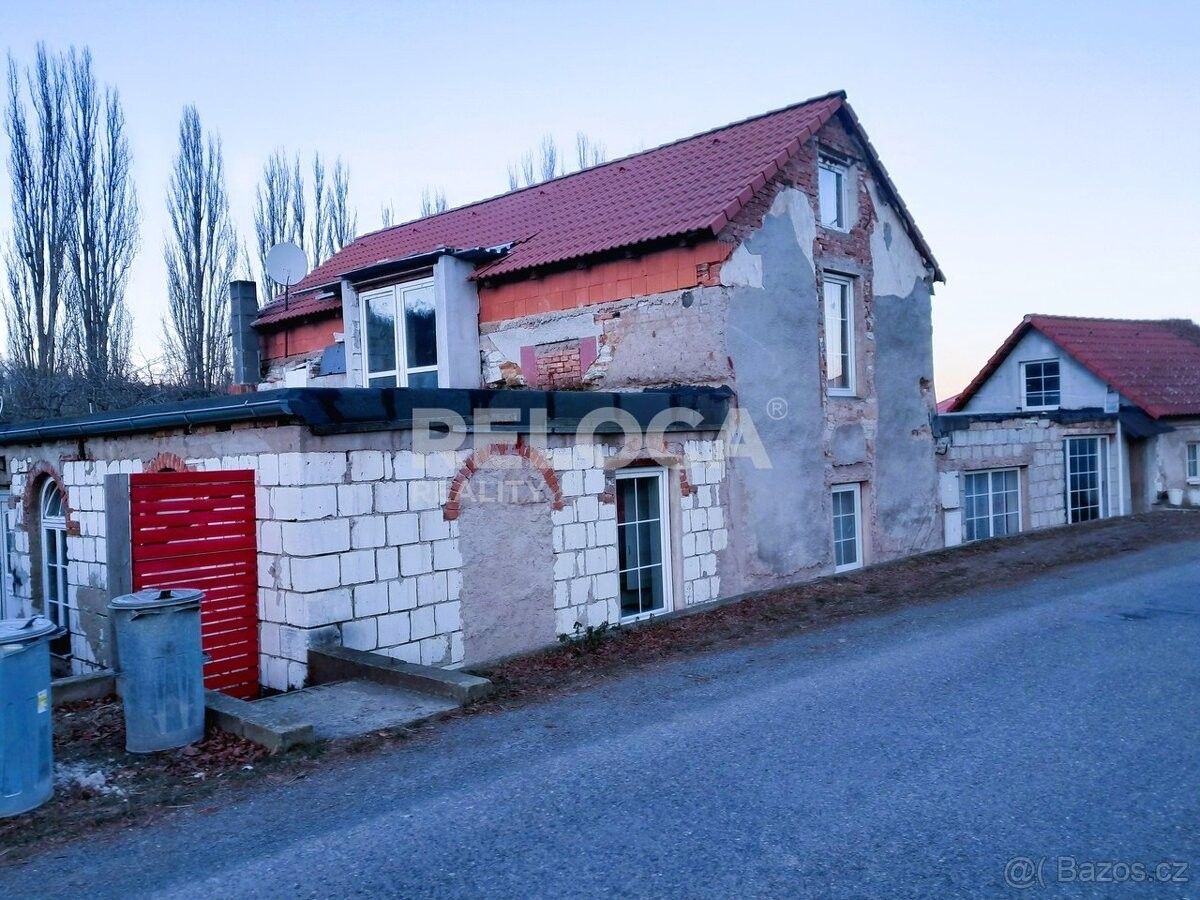 Ostatní, Klobuky v Čechách, 273 74, 224 m²