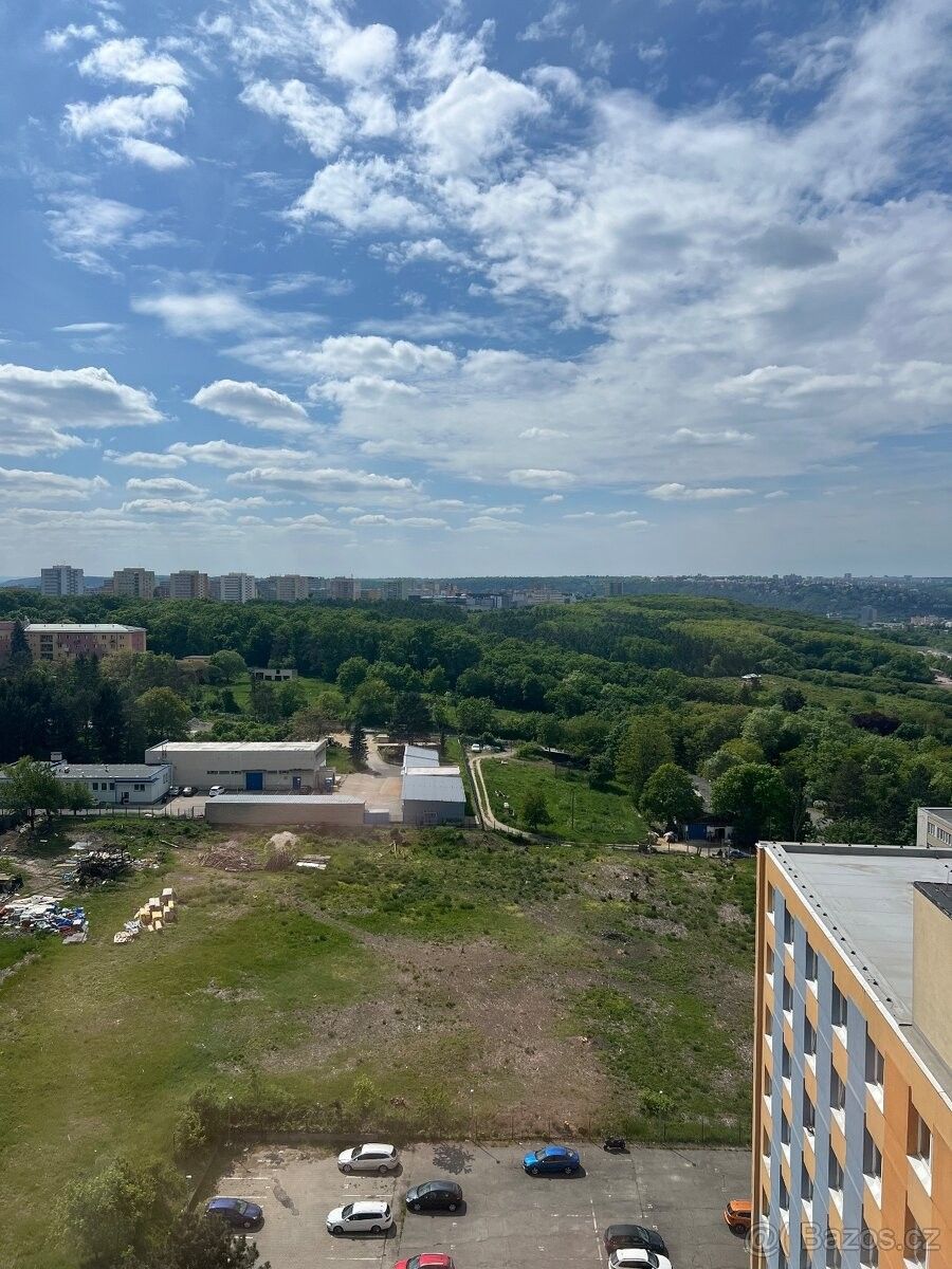 2+kk, Praha, 140 00, 40 m²