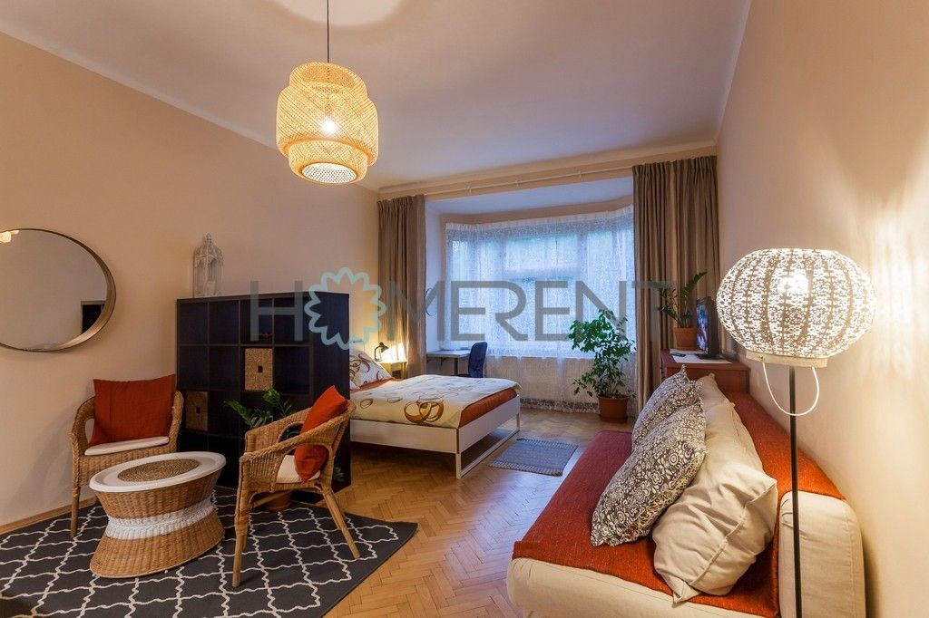 1+kk, Praha, 128 00, 35 m²