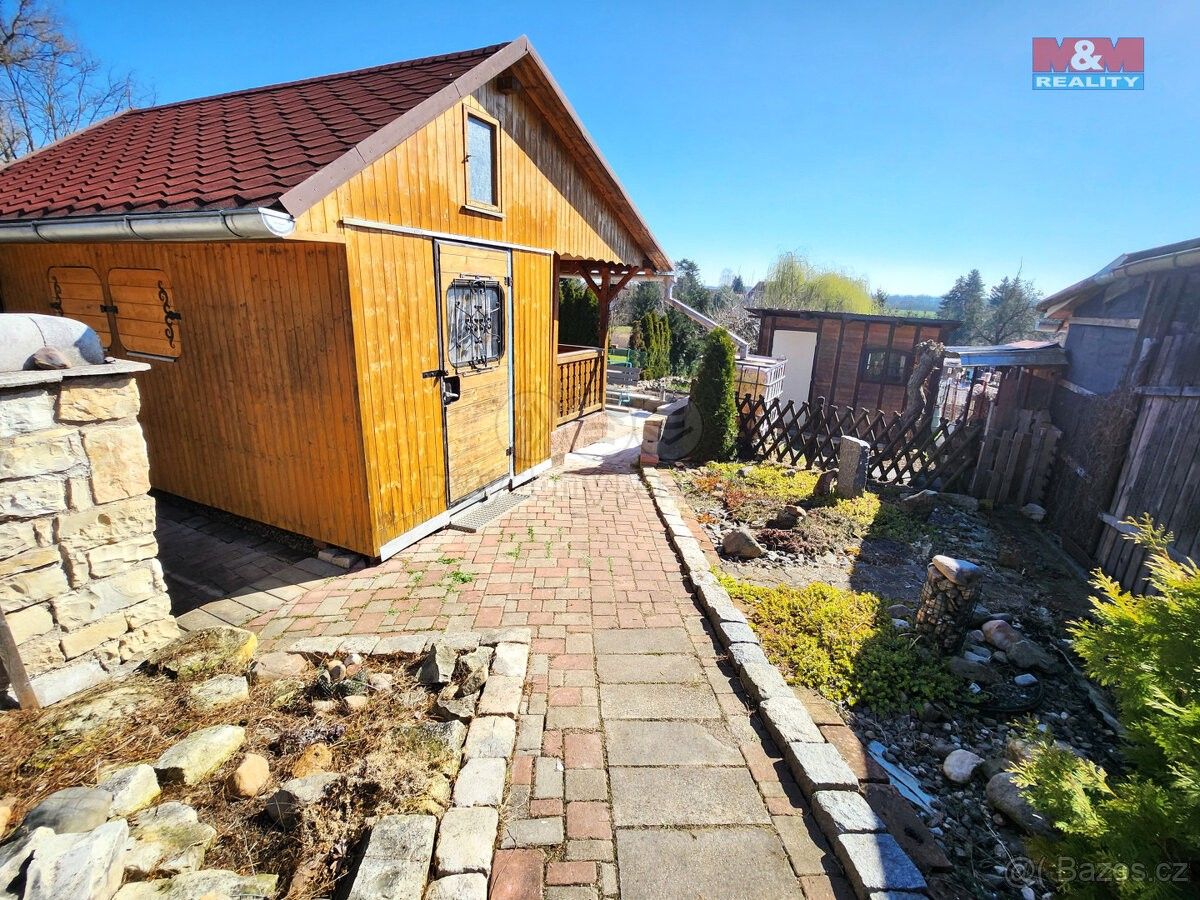 Zahrady, Postoloprty, 439 42, 495 m²