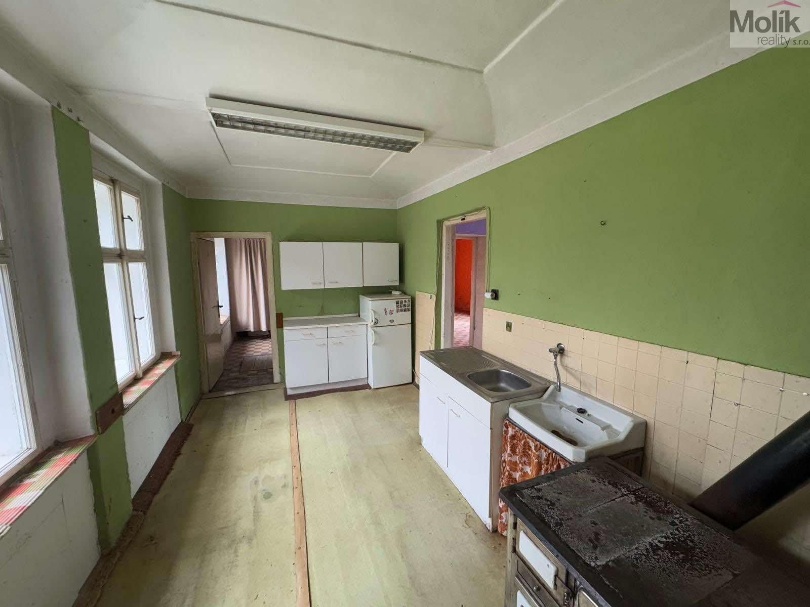 Prodej rodinný dům - Razice, Hrobčice, 260 m²