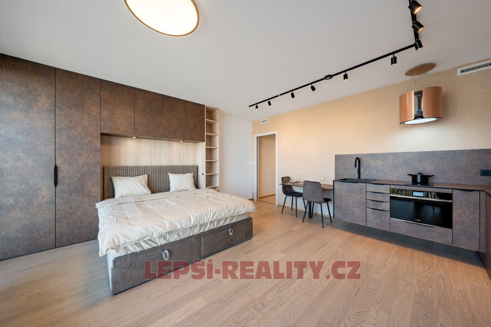 Pronájem byt 1+kk - Šiklové,Smíchov,Praha, 37 m²