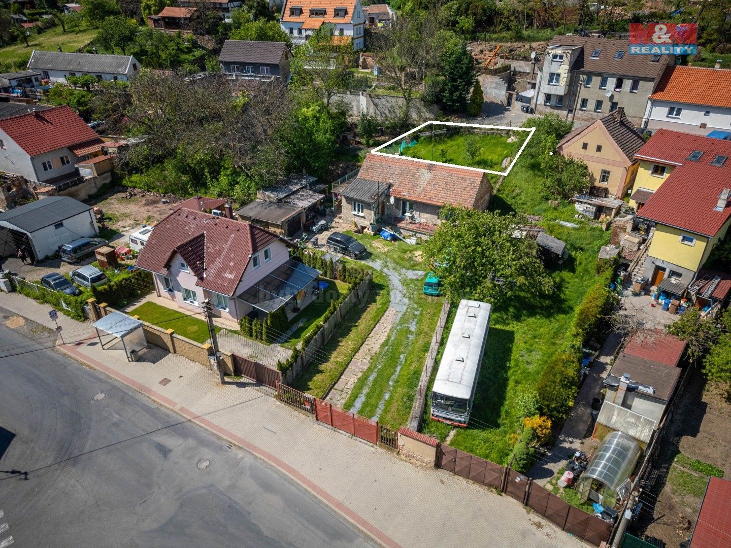 Zahrady, Svinařov, 398 m²