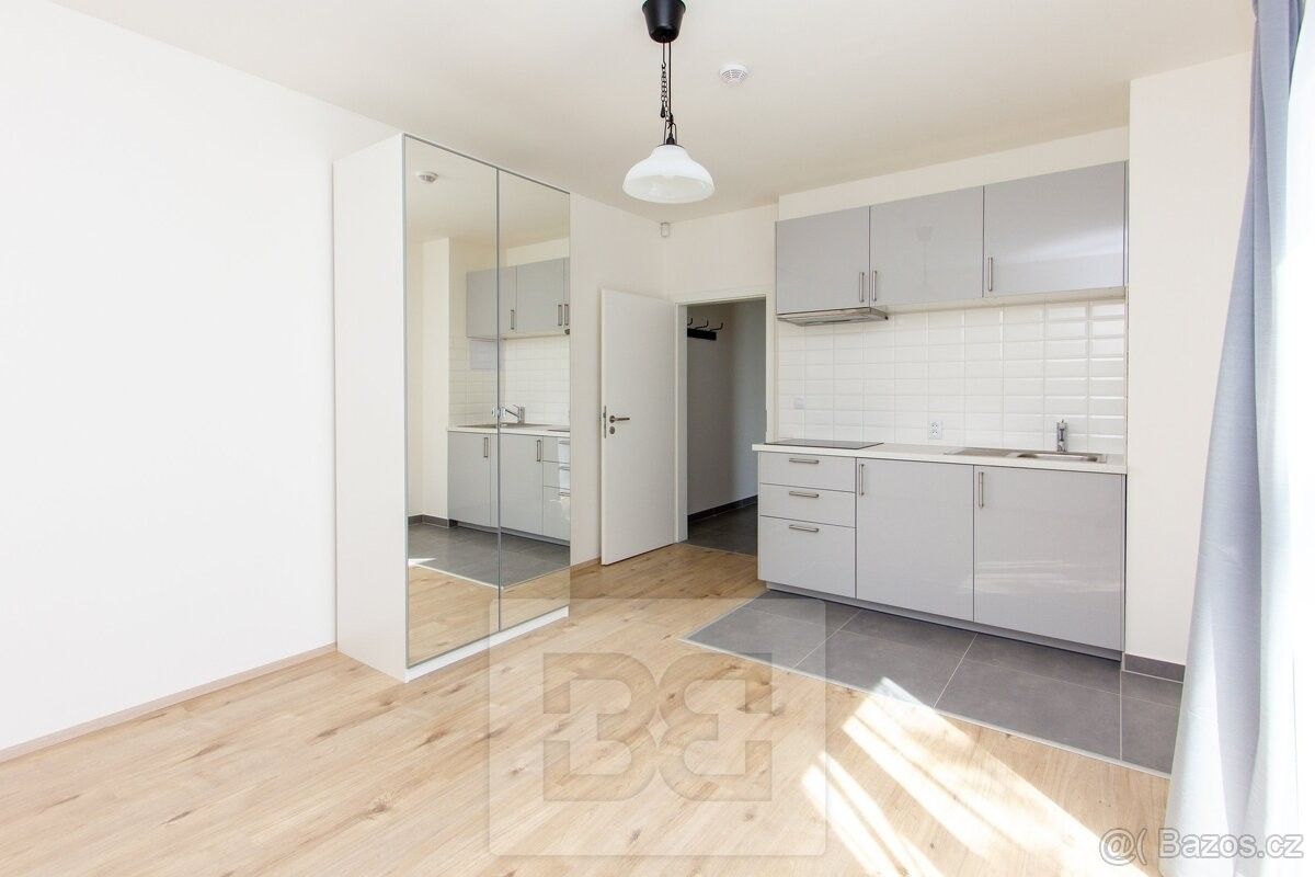 Pronájem byt - Tuchoměřice, 252 67, 30 m²