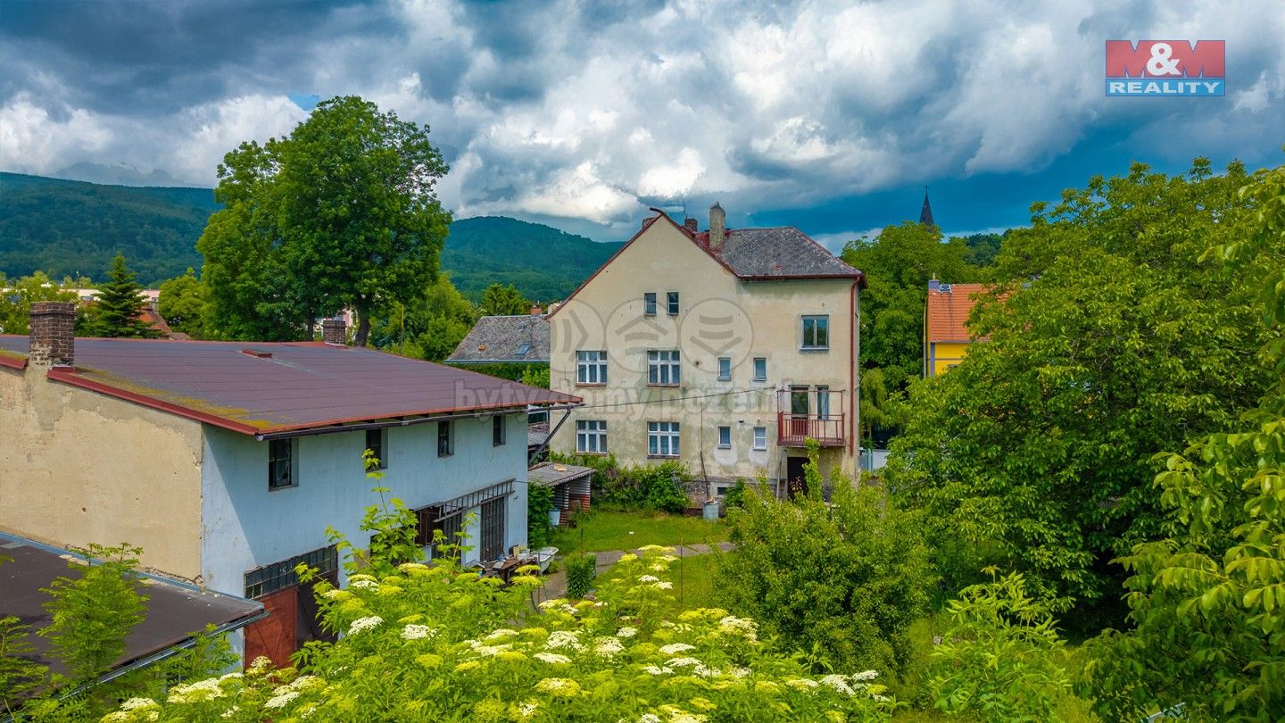 Prodej rodinný dům - Stradovská, Chlumec, 250 m²