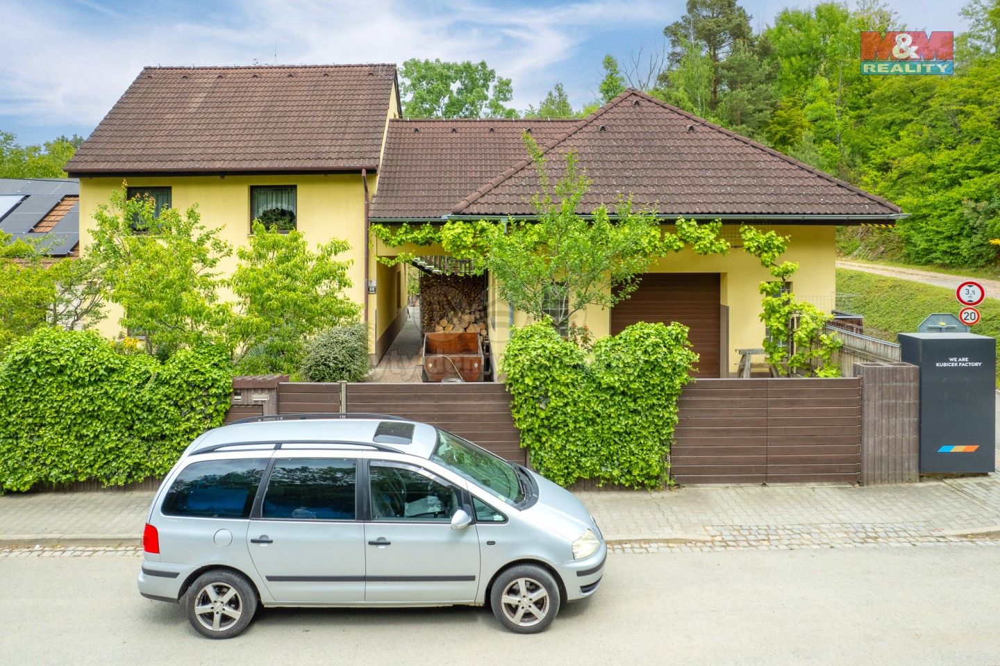 Rodinné domy, Jarní, Brno, 231 m²