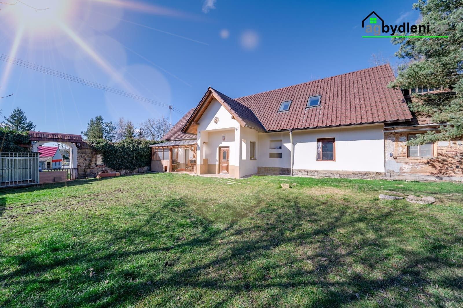 Rodinné domy, Pláň, Ostrov u Bezdružic, 240 m²