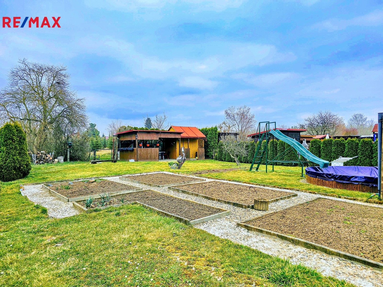 Zahrady, Žatec, 2 463 m²