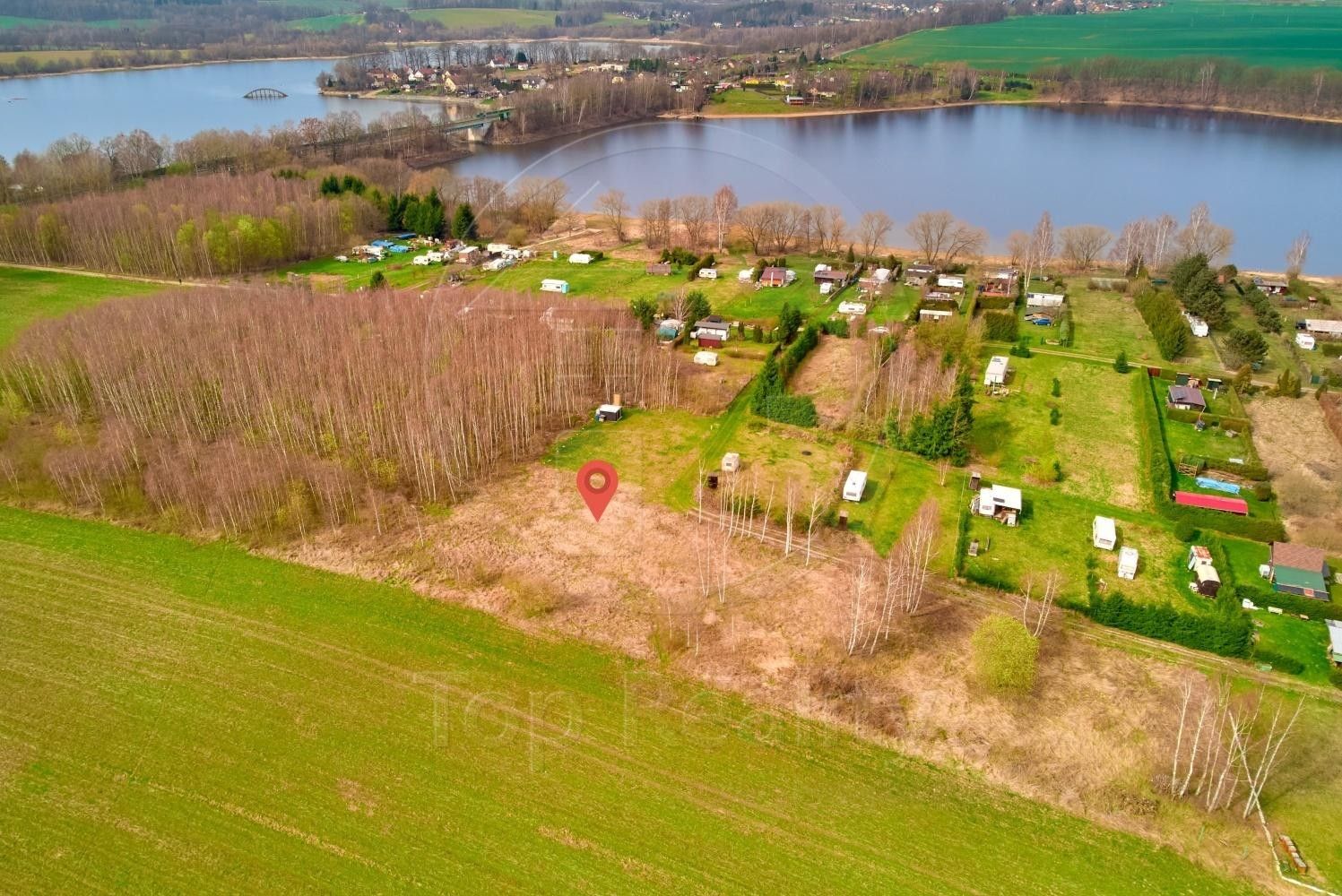 Zahrady, Mechová, Lipová, 1 353 m²