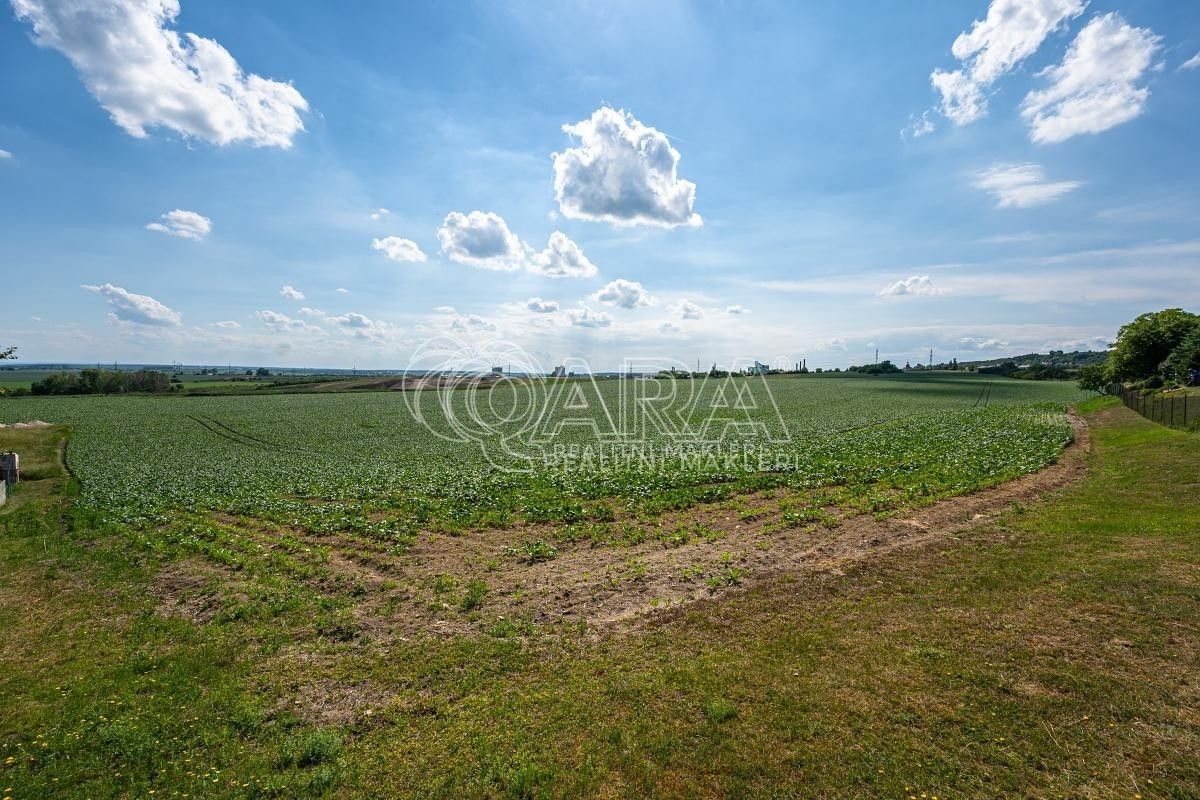Prodej pozemek pro bydlení - Úherce, Dobrovice, 1 050 m²