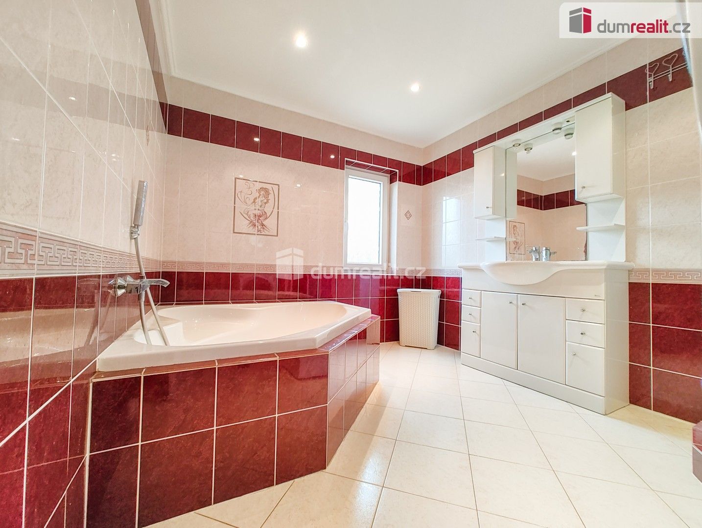 Prodej rodinný dům - Blíževedly, 260 m²