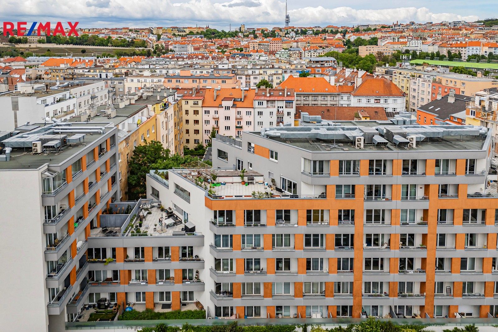 2+kk, Petrohradská, Praha, 63 m²