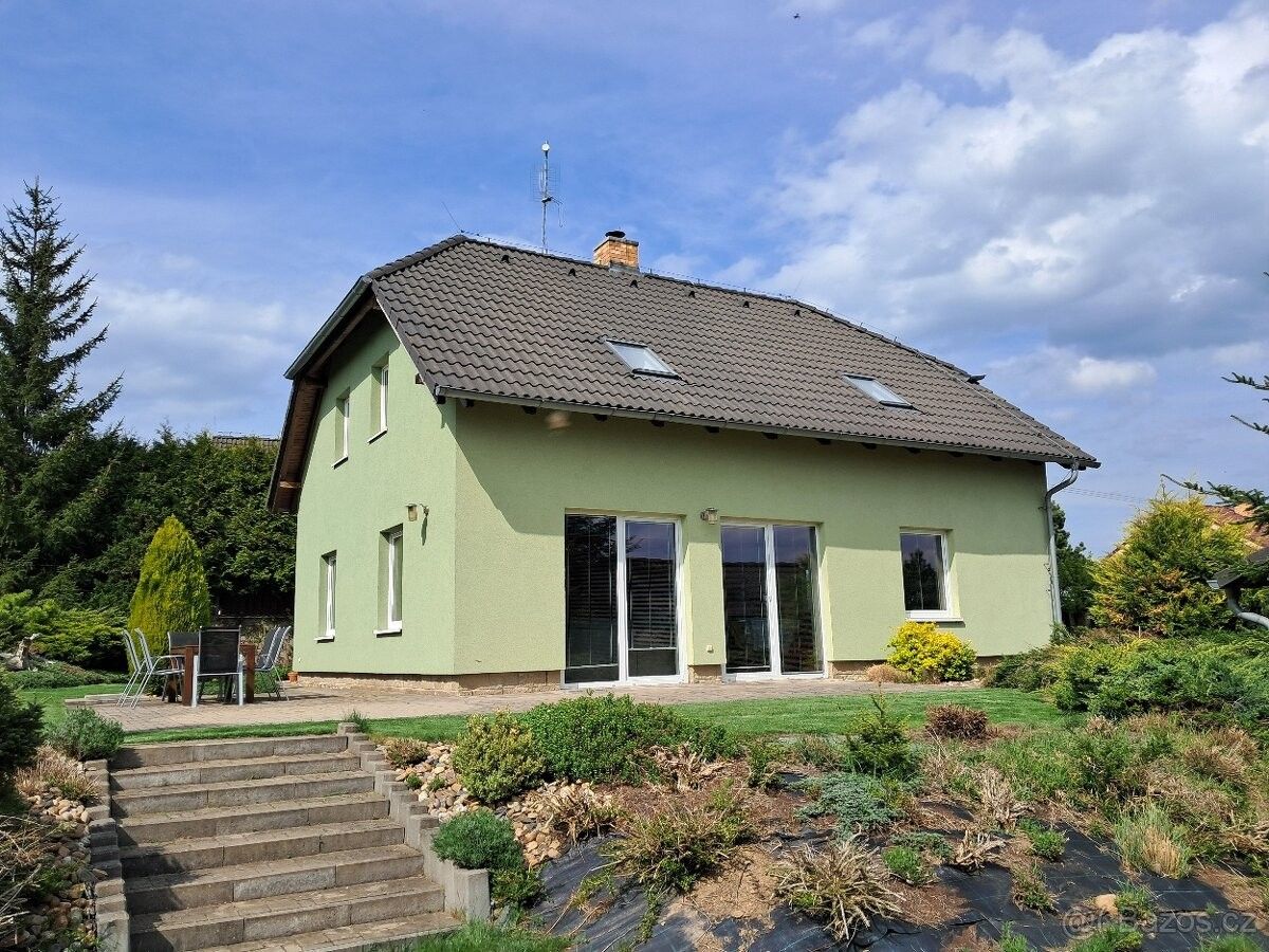 Prodej dům - Tuřany u Slaného, 273 79, 127 m²