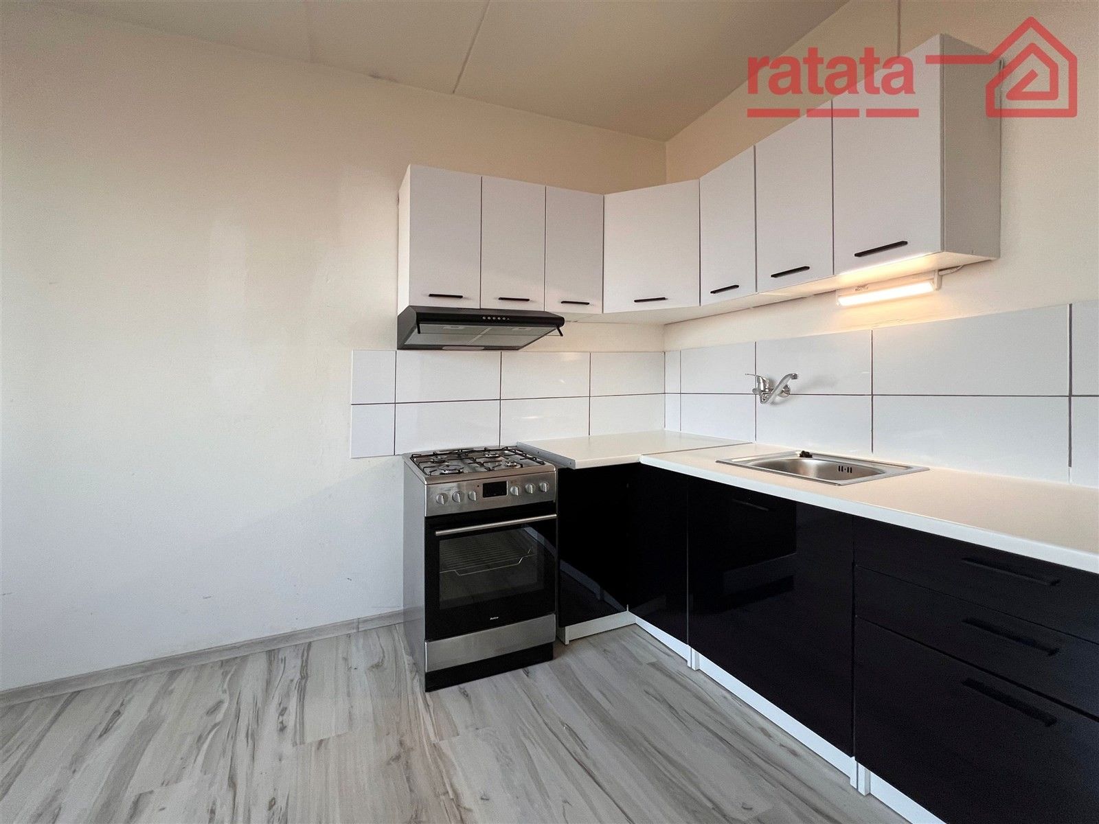 1+1, Růžová, Chomutov, 35 m²