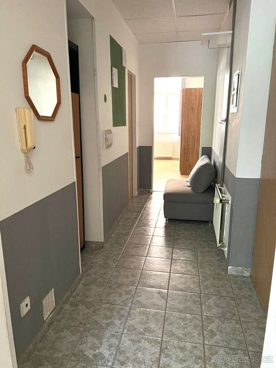 2+kk, Karlovy Vary, 360 01, 70 m²