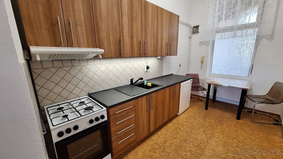 1+1, Brno, 602 00, 42 m²