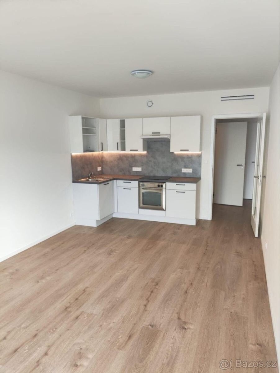 2+kk, Praha, 155 00, 55 m²