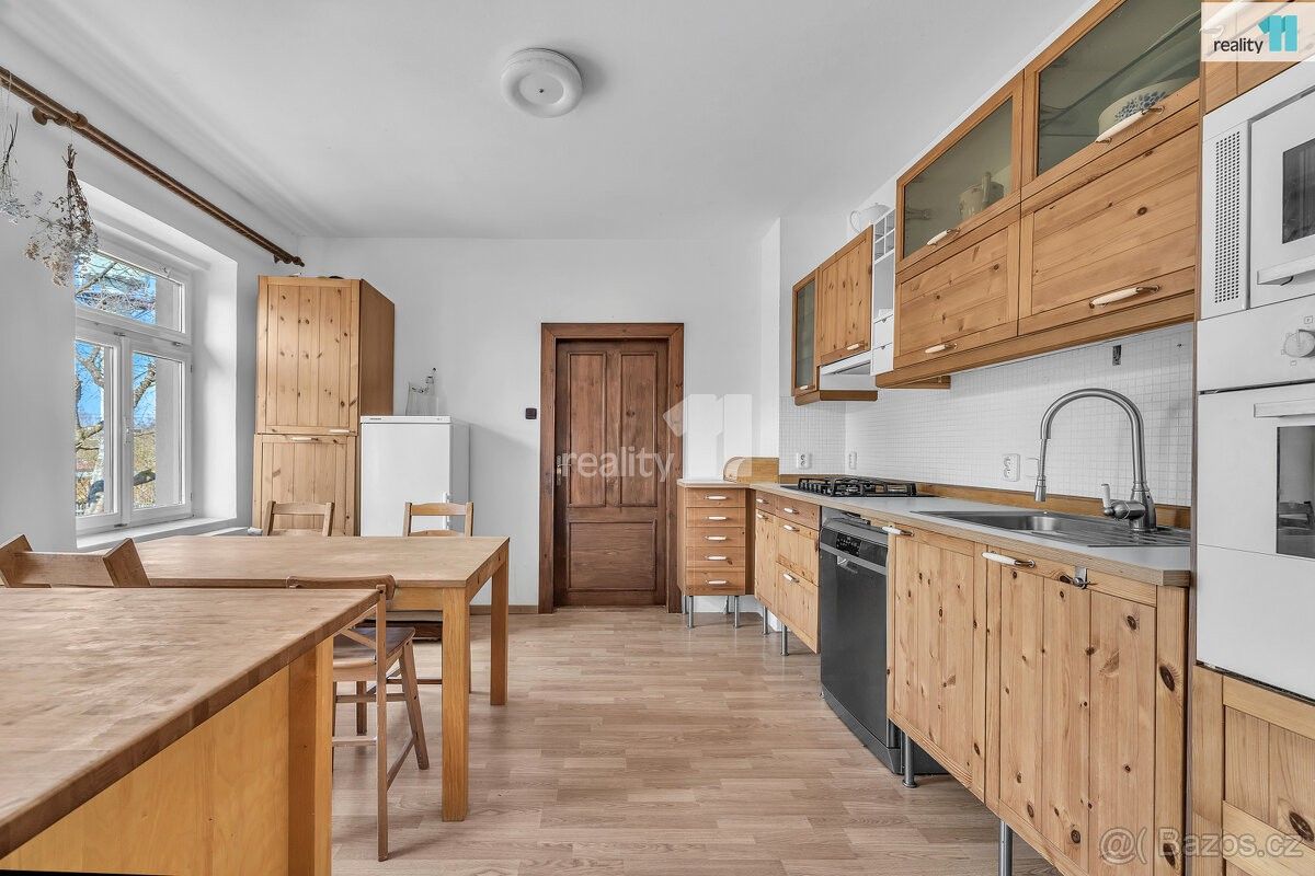 Prodej dům - Česká Lípa, 470 02, 350 m²