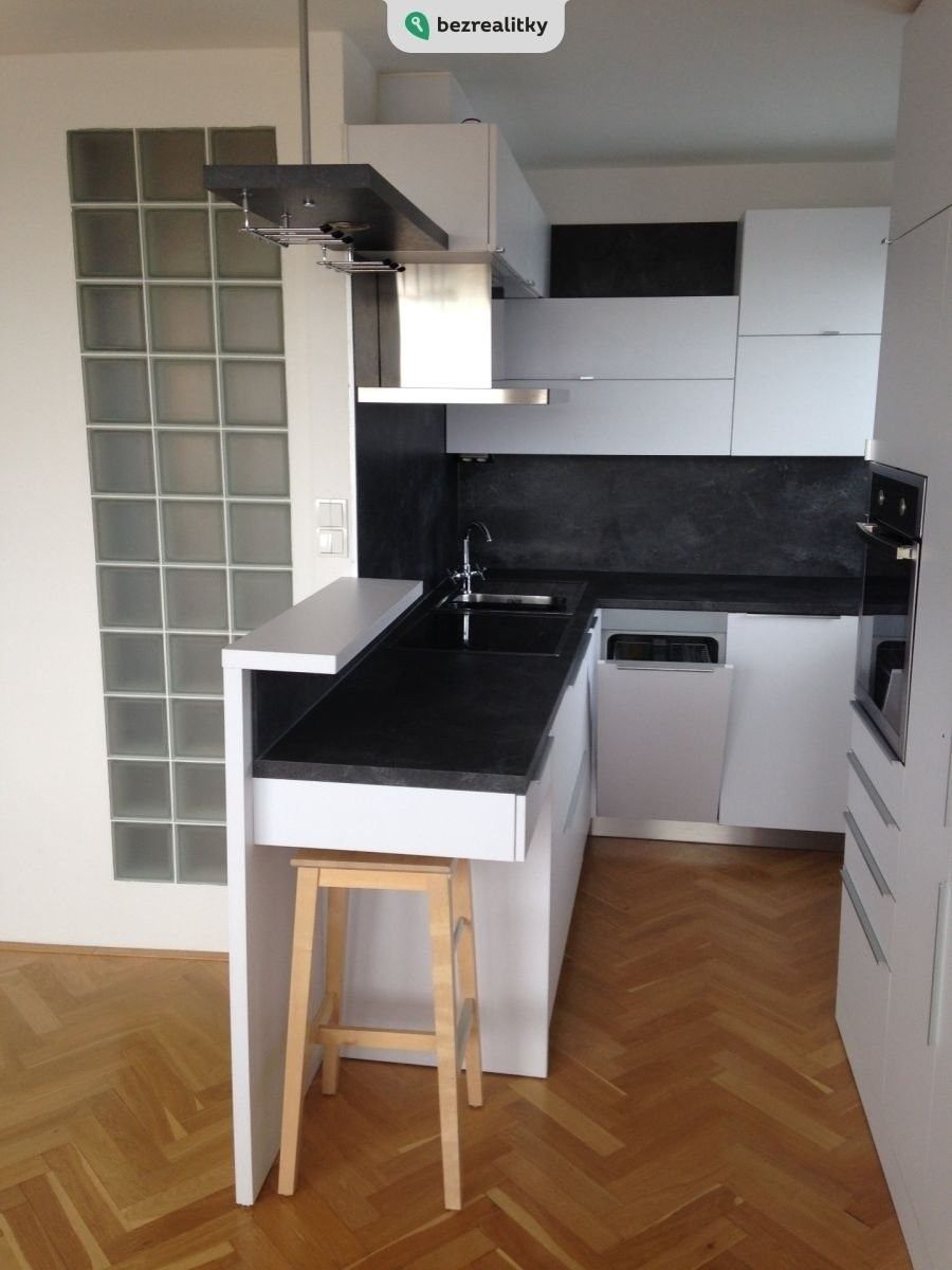 2+kk, Gutova, Praha, 55 m²