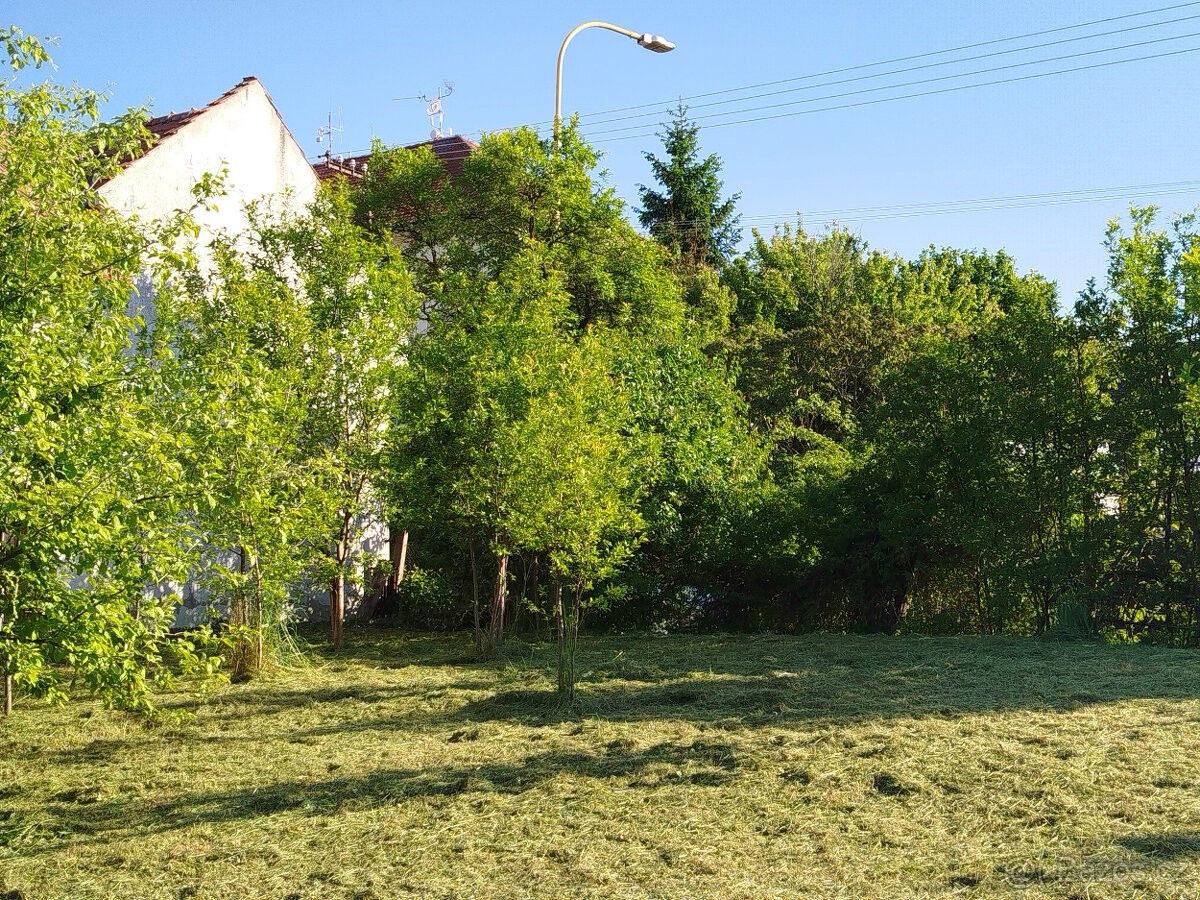 Prodej pozemek pro bydlení - Brno, 627 00, 842 m²