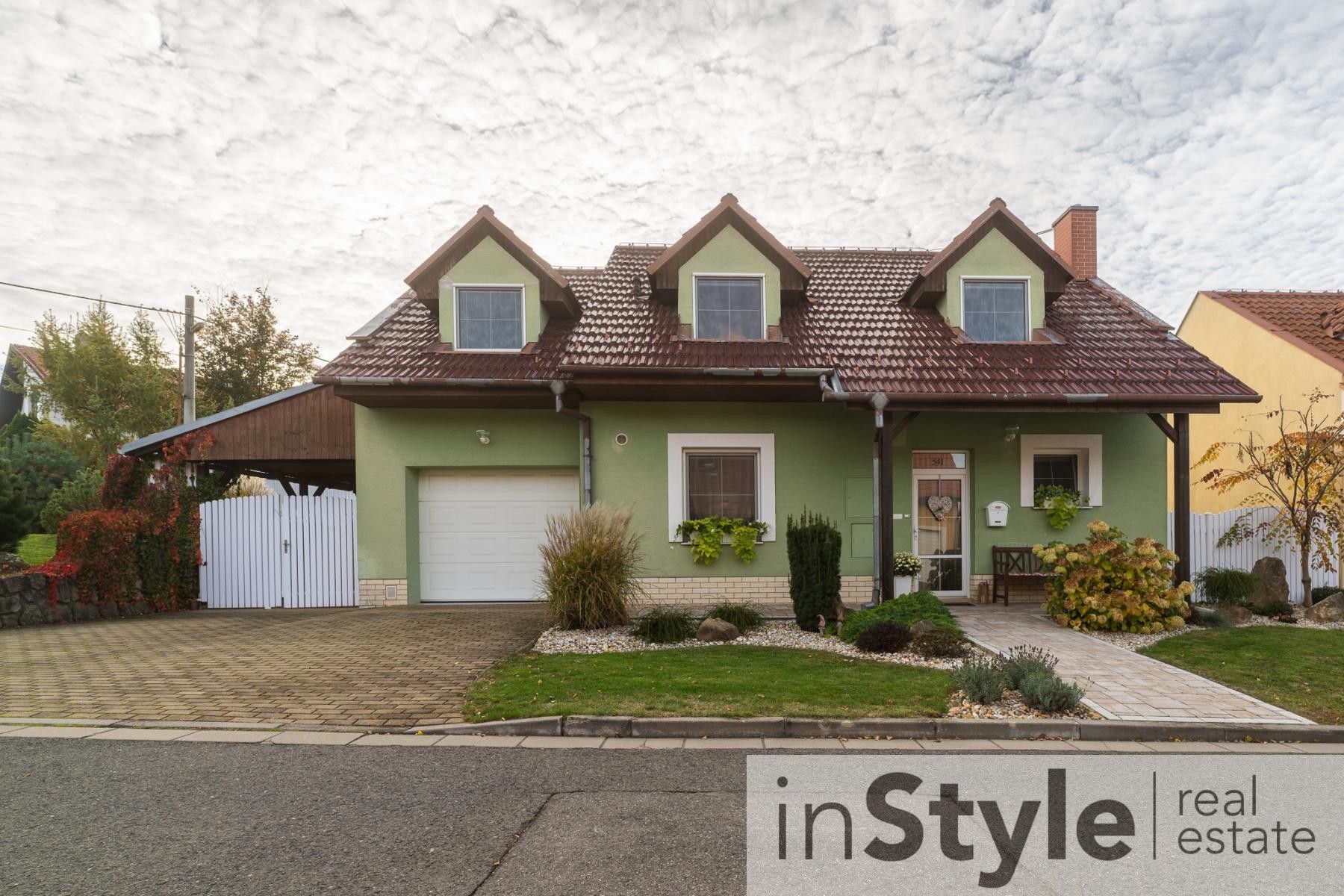 Rodinné domy, Na Zelničkách, Kunovice, 197 m²