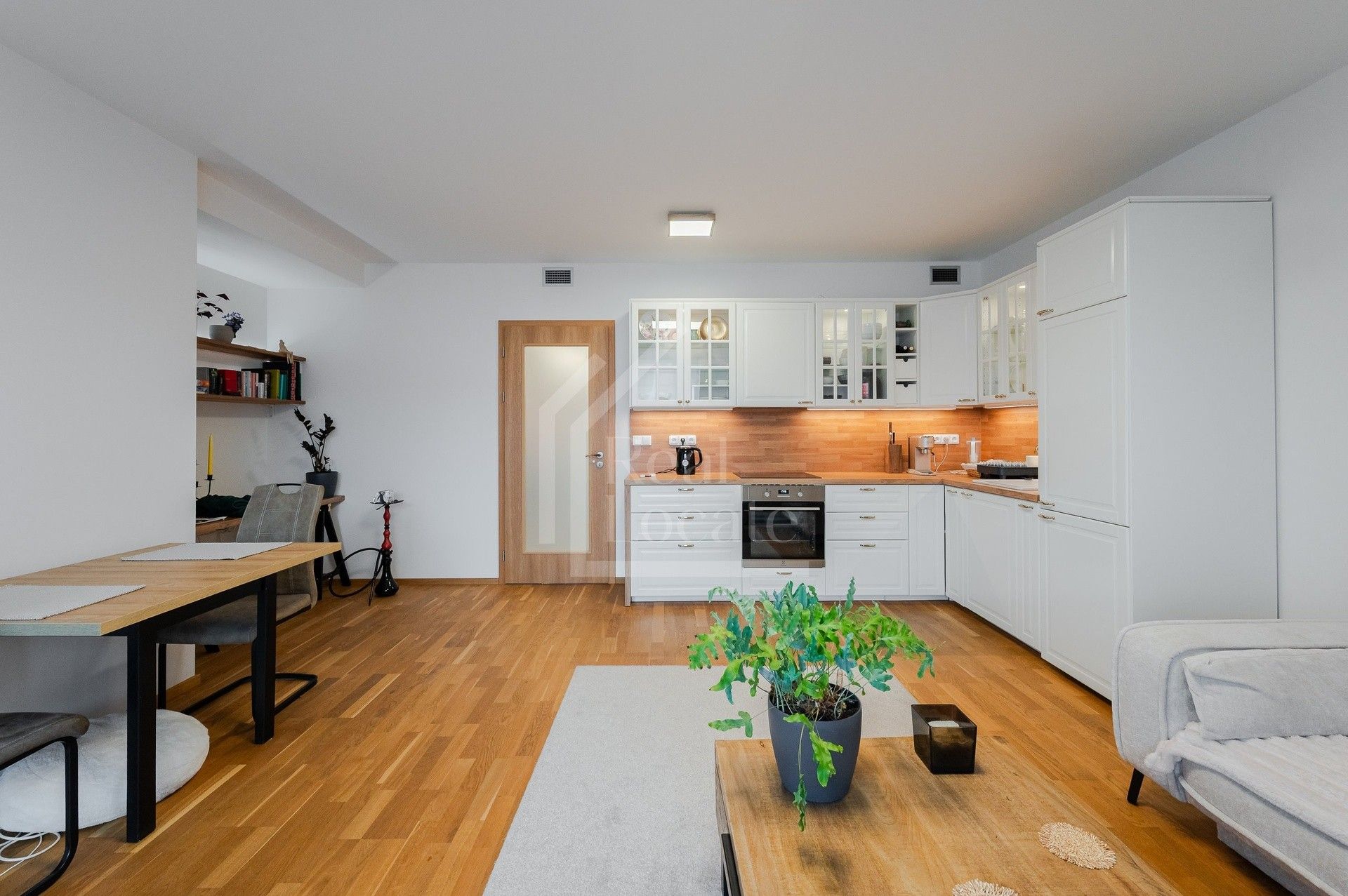 2+kk, Smržových, Praha, 61 m²