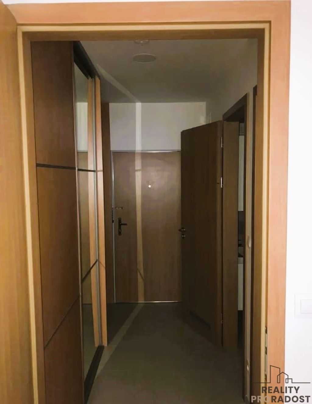 2+kk, U Hostavického potoka, Praha, 51 m²