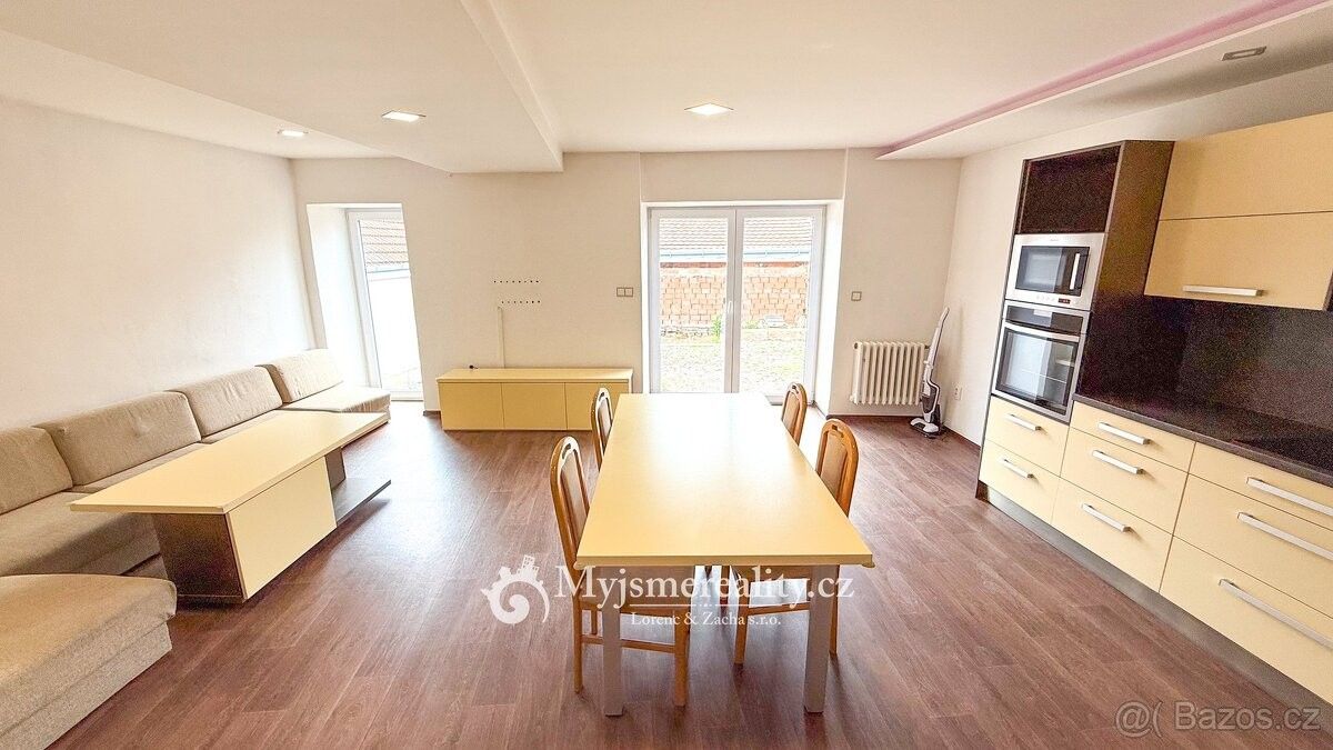 Prodej dům - Znojmo, 669 02, 140 m²