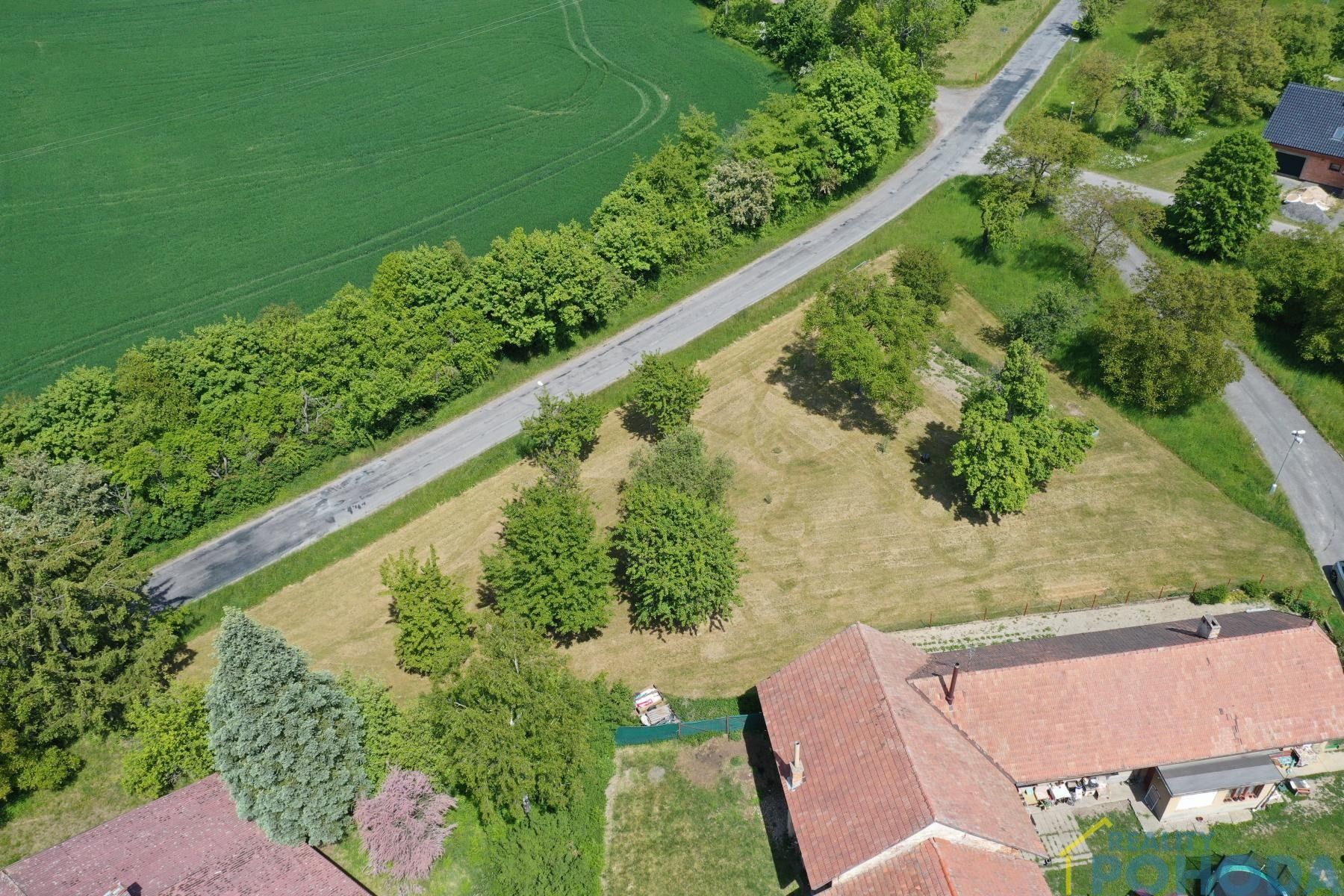Pozemky pro bydlení, Mentour, Chroustovice, 1 473 m²