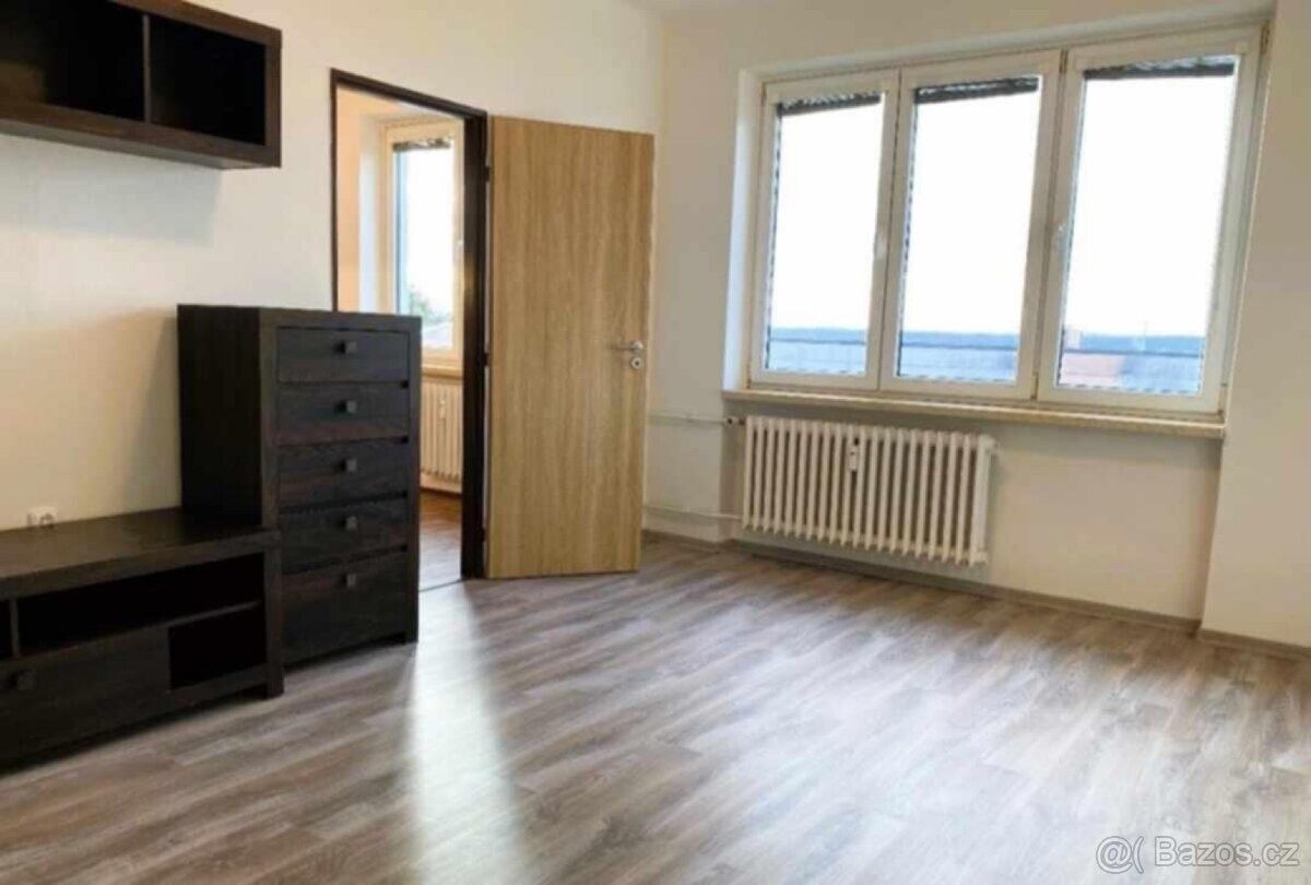 Pronájem byt 2+1 - Chomutov, 430 01, 64 m²