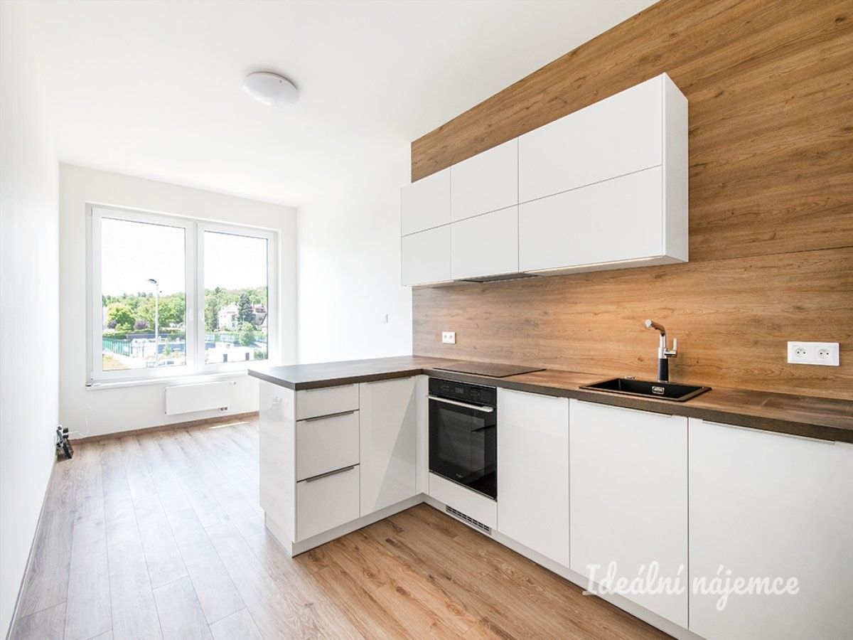 2+kk, Počernická, Praha, 39 m²
