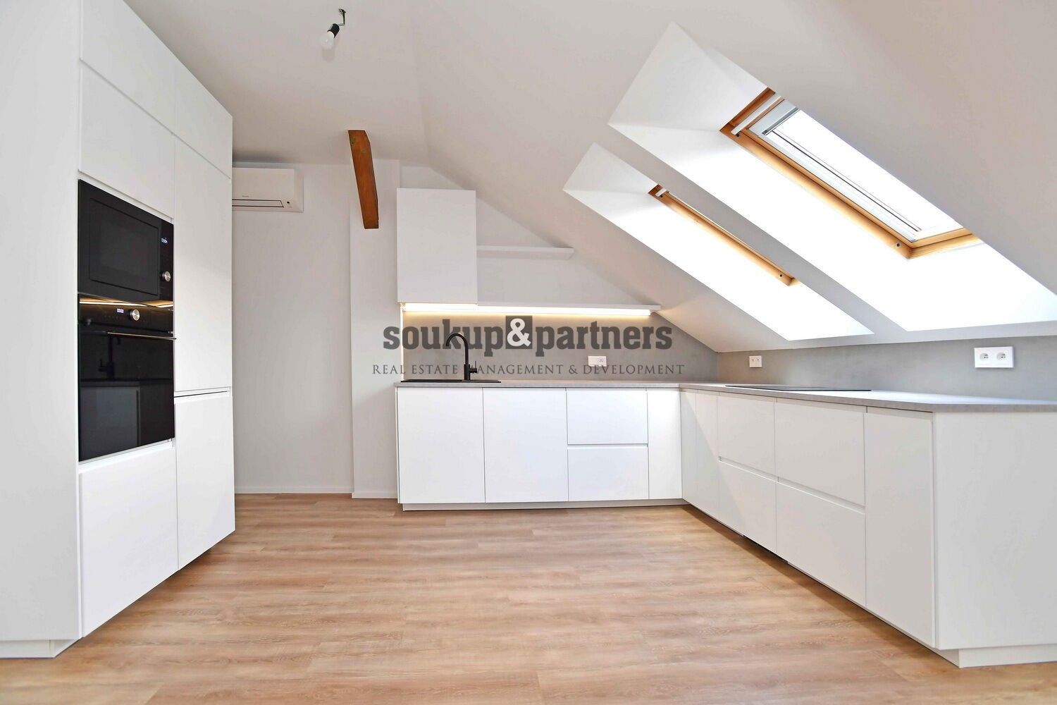 3+kk, Lidická, Praha, 92 m²