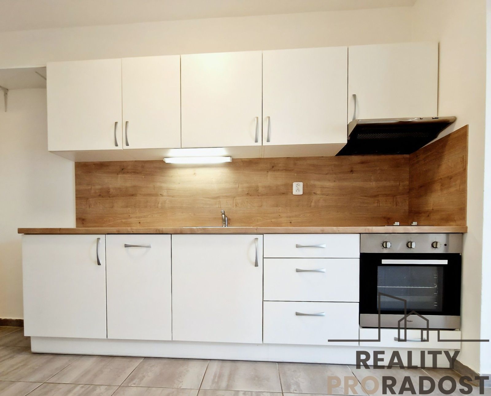 1+1, Vlhká, Brno, 2 976 m²
