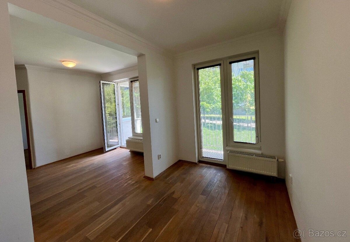 Pronájem byt 2+kk - Praha, 100 00, 50 m²