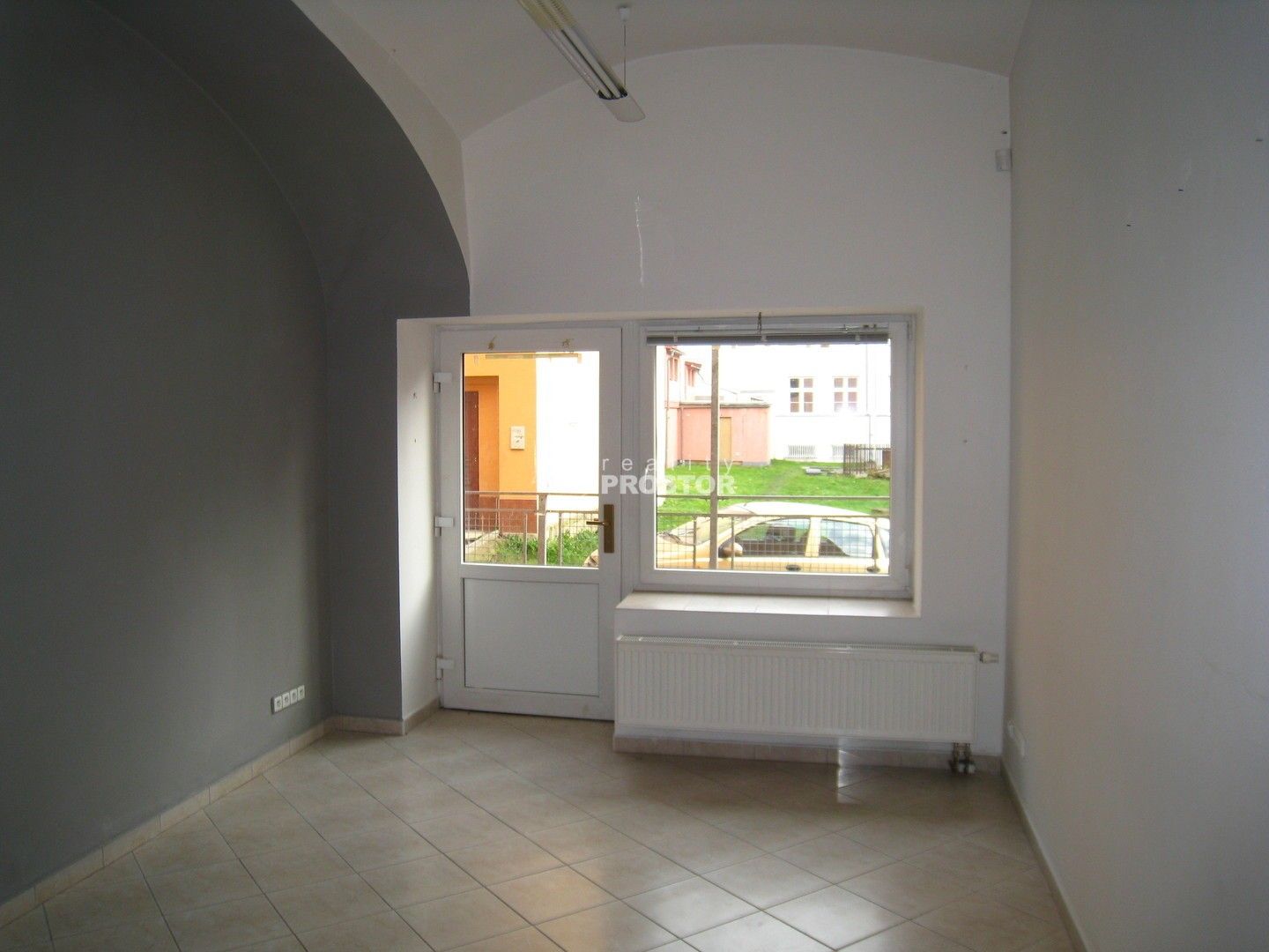Pronájem obchodní prostory - Třída 9. května, Rumburk, 16 m²