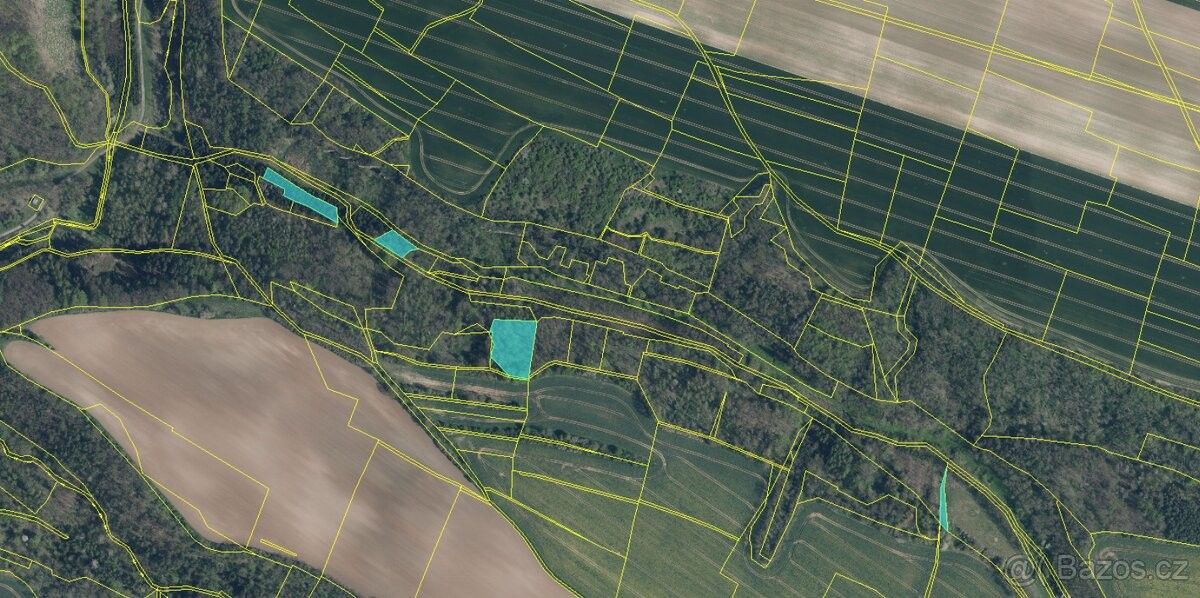 Lesy, Mělnické Vtelno, 277 38, 2 966 m²