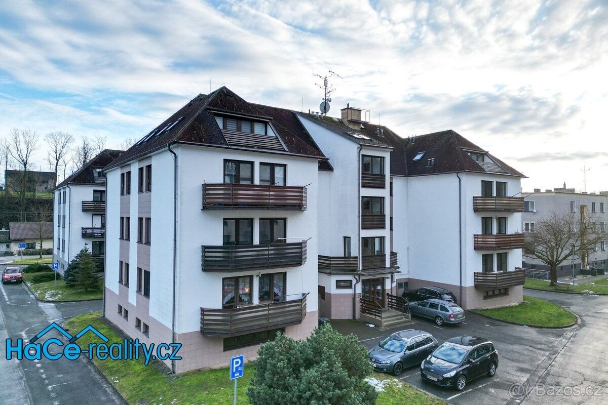 1+1, Kvasiny, 517 02