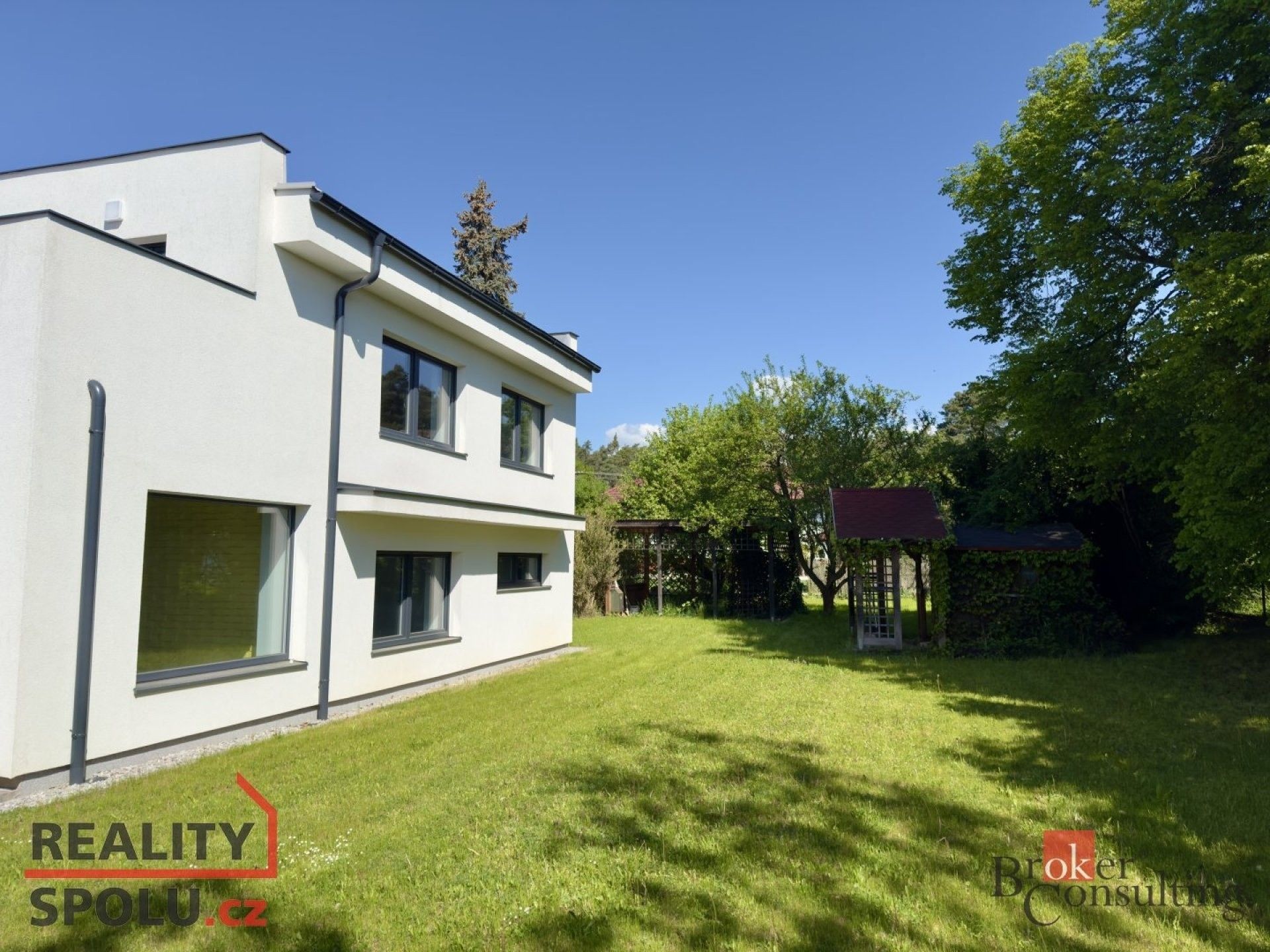 Prodej rodinný dům - Pionýrská, Líně, 247 m²