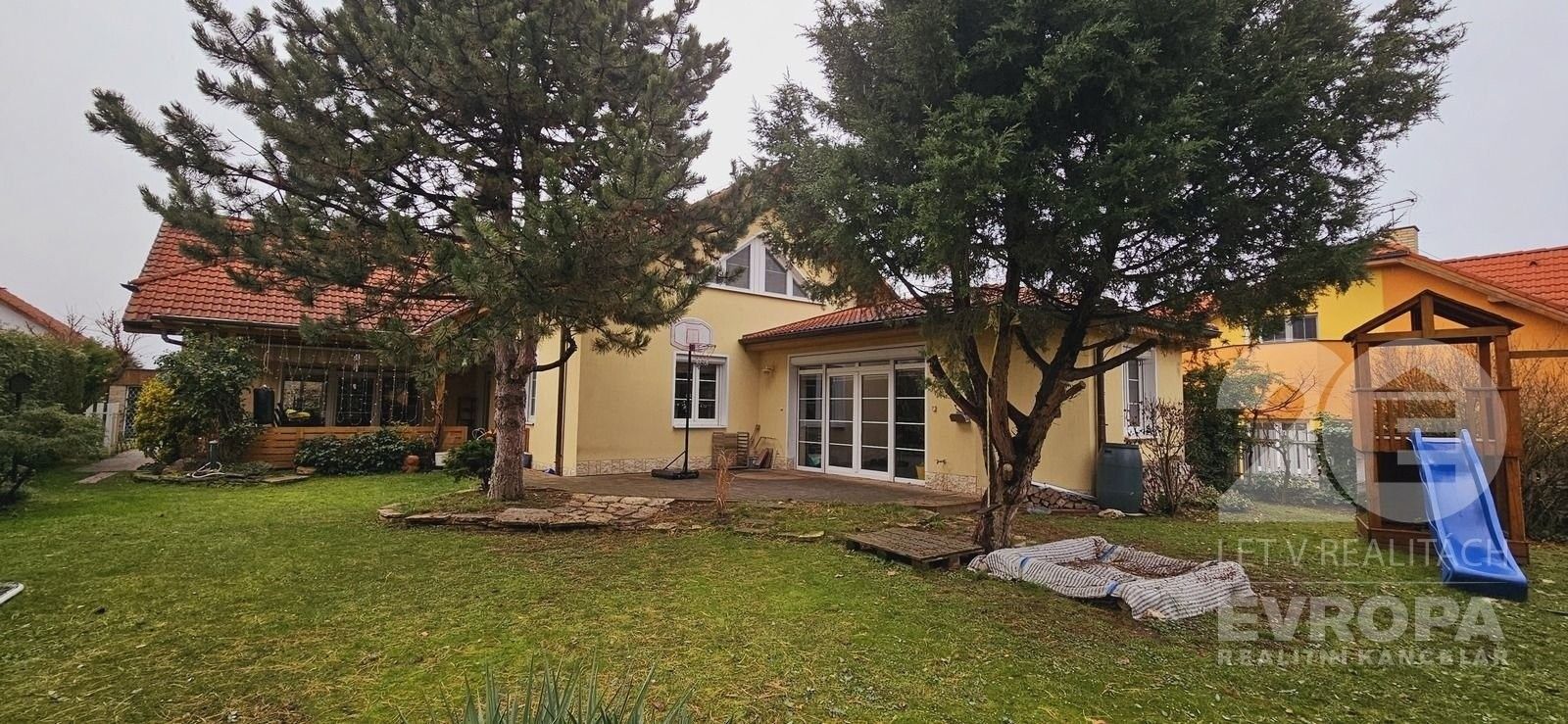 Prodej rodinný dům - Zborovská, Kolín, 310 m²