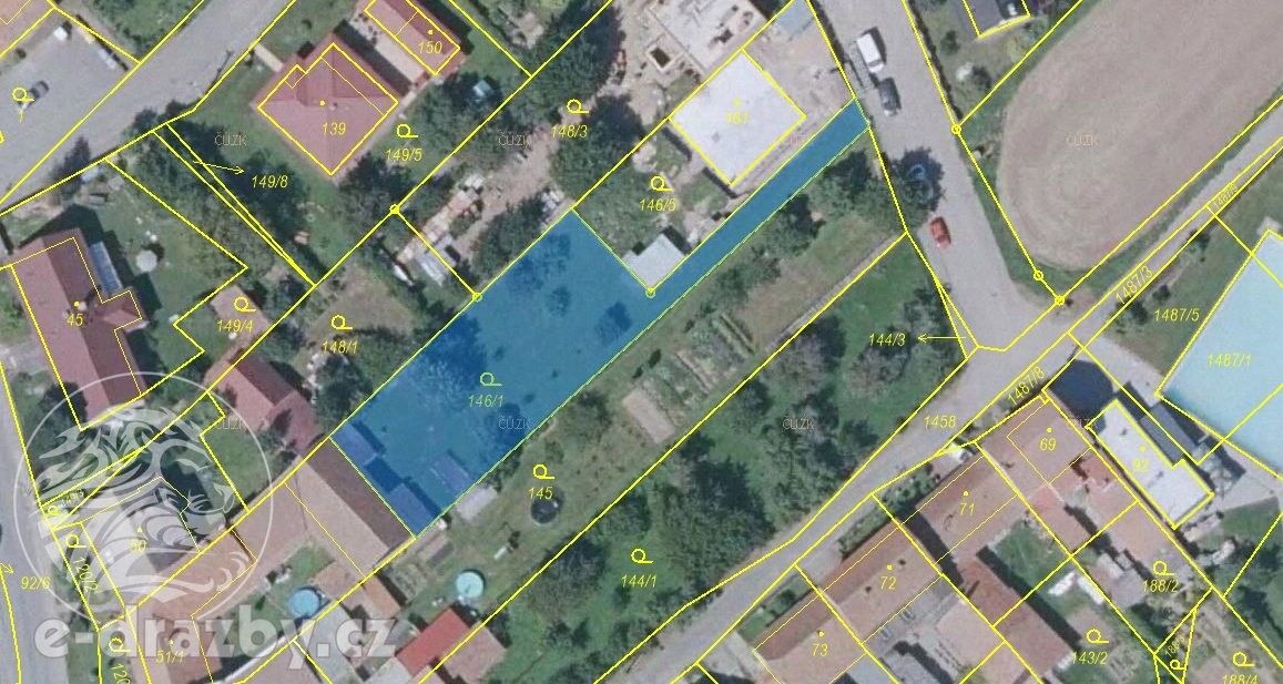 Zahrady, Rohozec, 884 m²