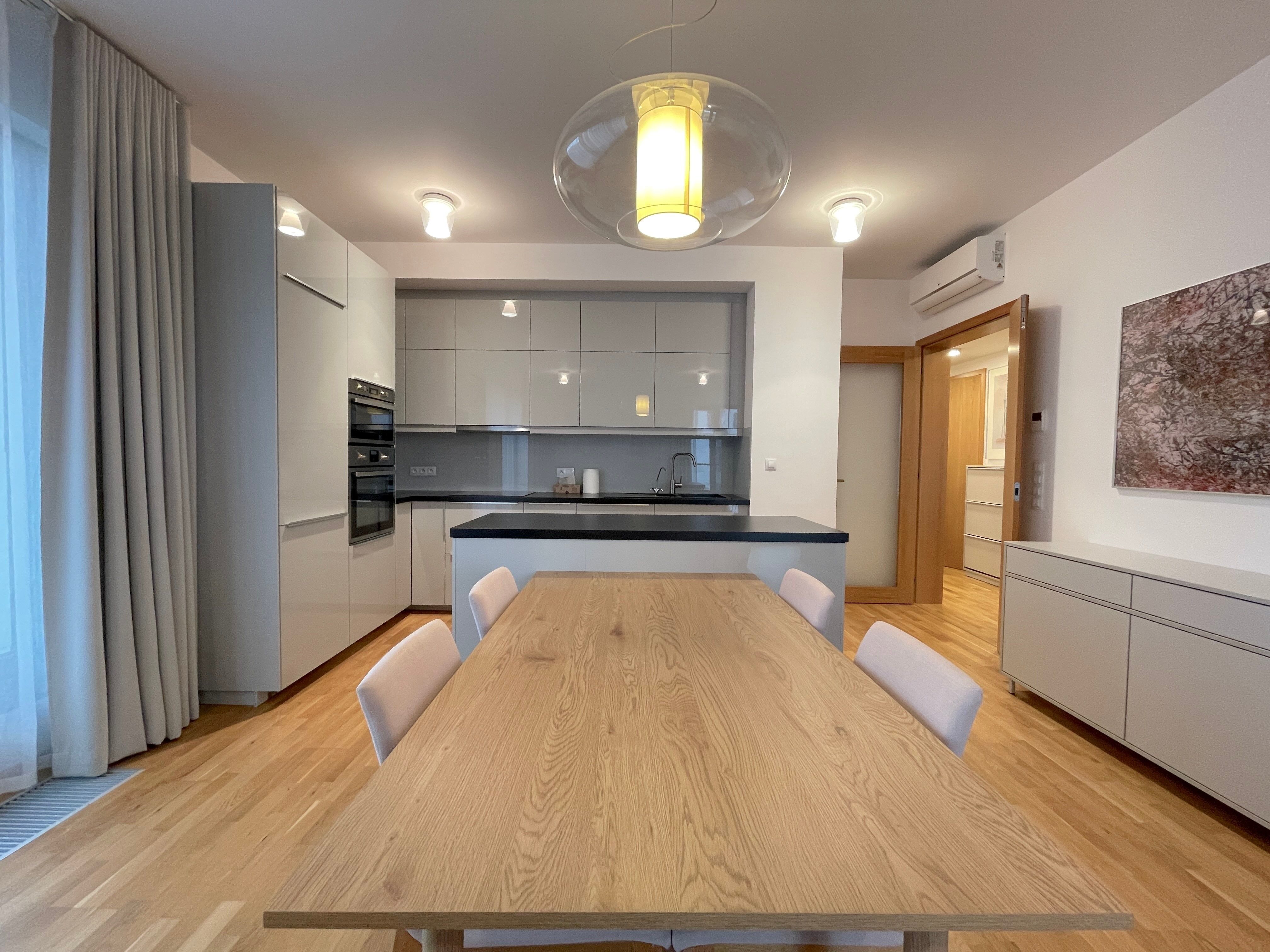 Pronájem byt 2+kk - Sanderova 1616/8, Praha, 70 m²