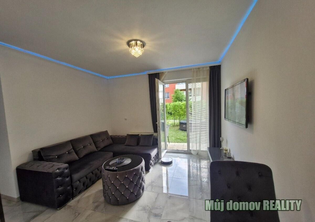 Prodej byt 2+kk - Strakošová, Praha, 41 m²