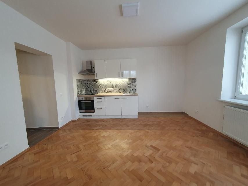 1+kk, Praha, 141 00, 45 m²