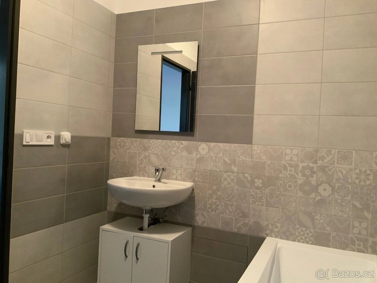 Pronájem byt - Červený Kostelec, 549 41, 30 m²