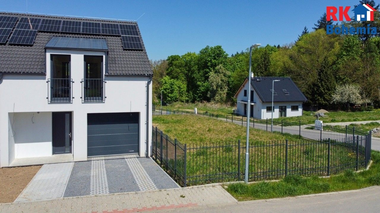 Rodinné domy, Komorní Hrádek, Chocerady, 114 m²