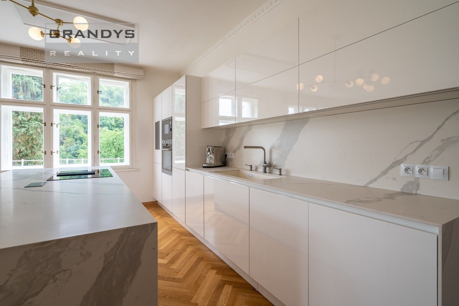 4+kk, V Šáreckém údolí, Praha, 175 m²