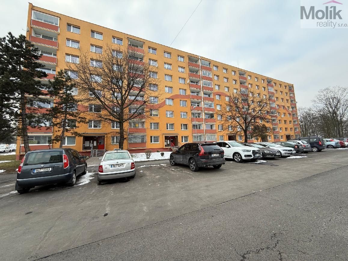 2+1, Sídliště Za Chlumem, Bílina, 62 m²