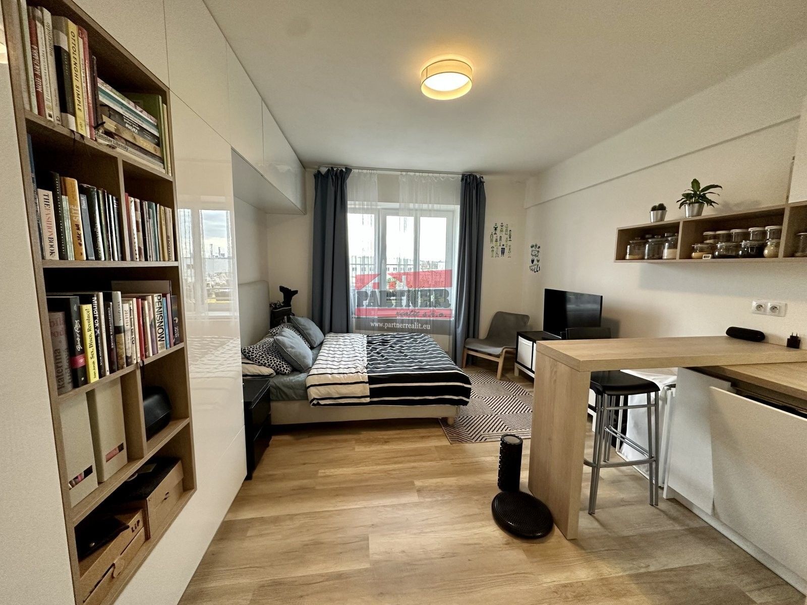 1+kk, Strančická, Praha, 33 m²